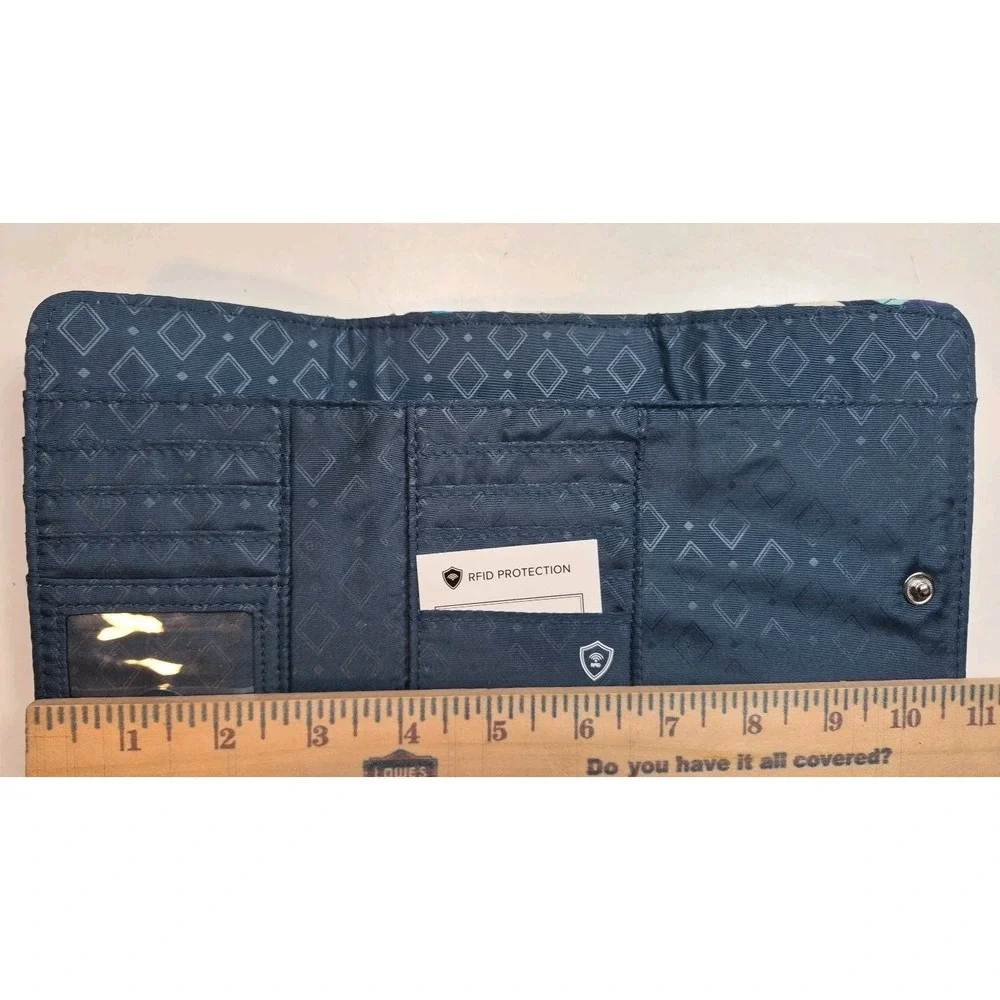 Vera Bradley Blue Island RFID Trifold Wallet Wristlet Retired New Without Tag - Picture 14 of 14